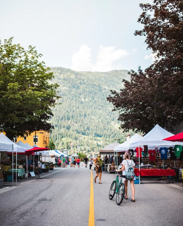 Cachai Chocolate: Taste the World with BC Farmers’ Markets | Hatch + Hype Stories 🧡⁠
⁠
When Barbara and Gaston left Chile and settled in Nelson, BC, they brought something irreplaceable with them: a generations-deep love of chocolate and the warmth of Chilean culture. That love became Cachai Chocolate, a family-owned business handcrafting alfajores the traditional way, soft, delicate cookies filled with rich dulce de leche and enrobed in chocolate, made with the same care and technique Barbara grew up watching in her father’s chocolate factory back home. ⁠
⁠
🔗 Link in our bio to read the rest of the story!⁠

@cachai.chocolate 
⁠
#bcfarmersmarket #bcfarmersmarkettrail #tastetheworld⁠